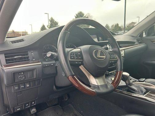 2017 Lexus ES 350 Base