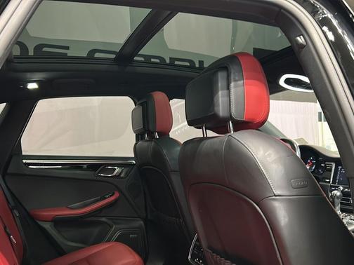 2020 Porsche Macan S