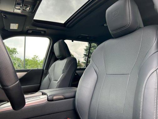 2022 Lexus LX 600 Base