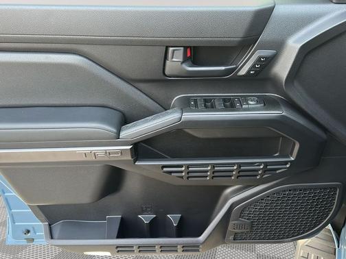 2025 Toyota 4Runner TRD Off Road