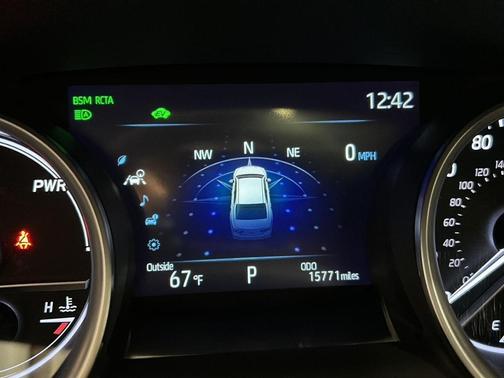 2024 Toyota Camry Hybrid XLE