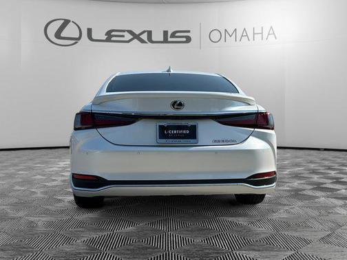 2024 Lexus ES 300h Luxury