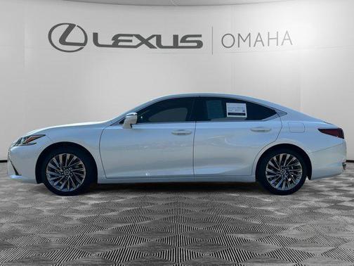 2024 Lexus ES 300h Luxury