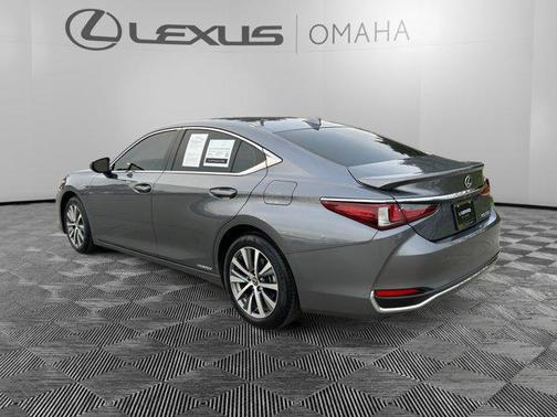 2019 Lexus ES 300h Base