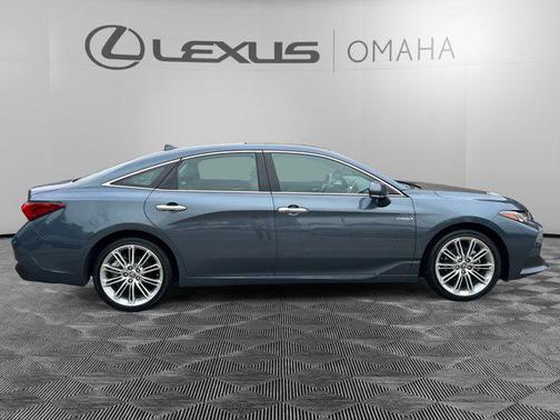 2021 Toyota Avalon Hybrid Limited