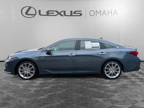 2021 Toyota Avalon Hybrid Limited