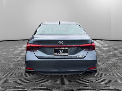 2021 Toyota Avalon Hybrid Limited