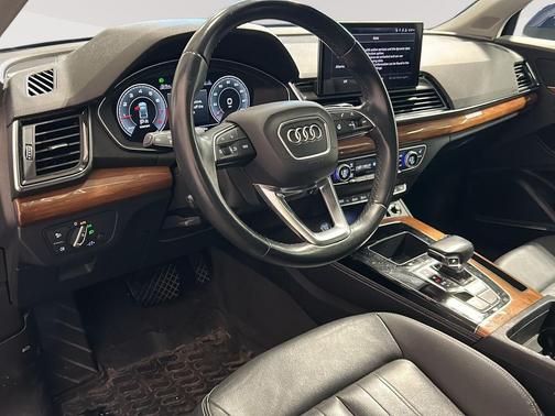 Navarra Blue Metallic 2022 Audi Q5 45 S line Premium Plus