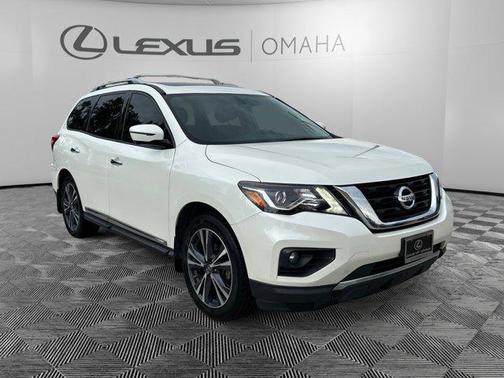 2017 Nissan Pathfinder Platinum