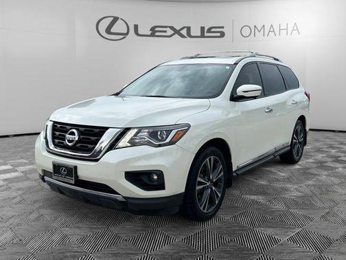 2017 Nissan Pathfinder Platinum