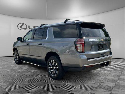 2022 Chevrolet Suburban LT
