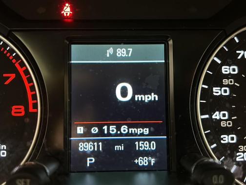 Florett Silver Metallic 2017 Audi Q5 2.0T Premium Plus