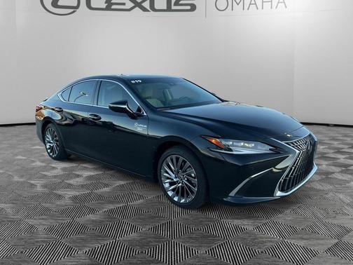 2025 Lexus ES 300h Ultra Luxury