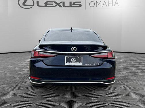 2021 Lexus ES 250 Base