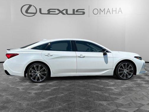 2022 Toyota Avalon Touring