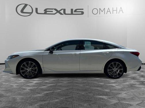 2022 Toyota Avalon Touring