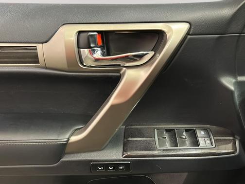 Atomic Silver 2020 Lexus GX 460 Premium