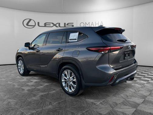 2024 Toyota Highlander Hybrid Limited