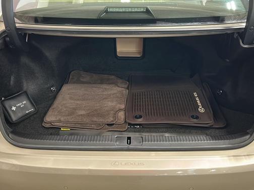 Satin Cashmere Metallic 2017 Lexus ES 350 Base