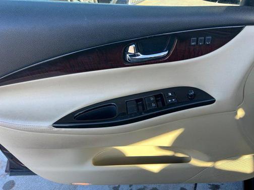 2017 INFINITI QX50 Base