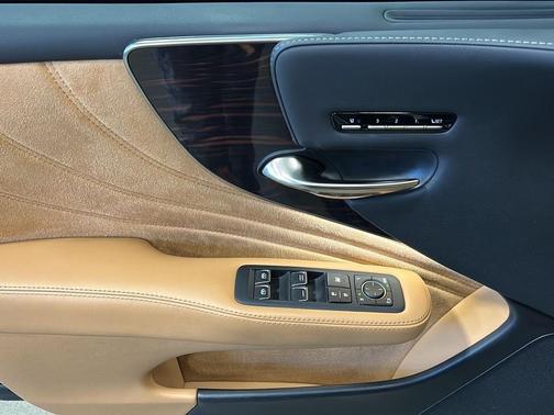 Caviar 2023 Lexus LS 500 Base