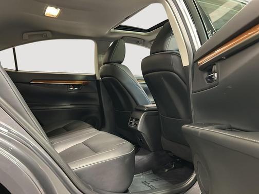 2013 Lexus ES 300h Base