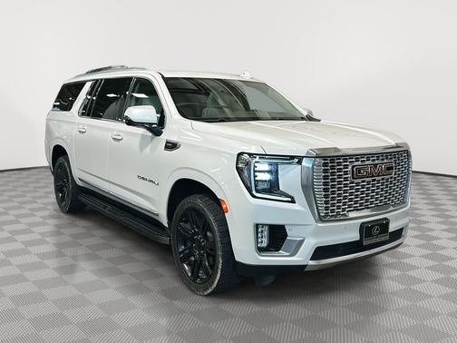 White Frost Tricoat 2021 GMC Yukon XL Denali