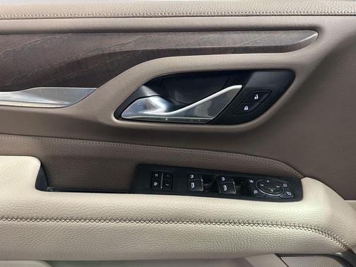 White Frost Tricoat 2021 GMC Yukon XL Denali