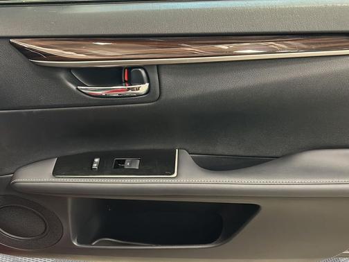 2016 Lexus ES 350 Base