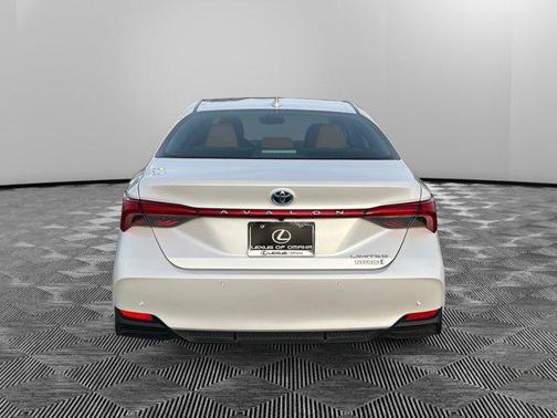 2019 Toyota Avalon Hybrid Limited