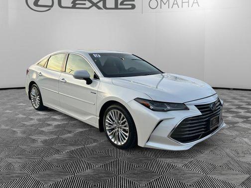2019 Toyota Avalon Hybrid Limited