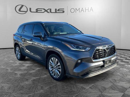 2022 Toyota Highlander Platinum