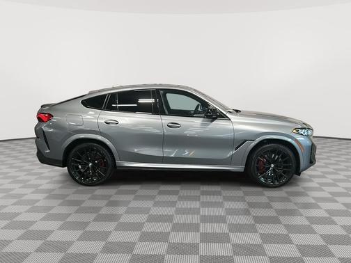 Skyscraper Grey Metallic 2025 BMW X6 M60i