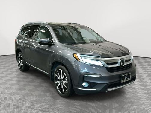 Modern Steel Metallic 2019 Honda Pilot Elite