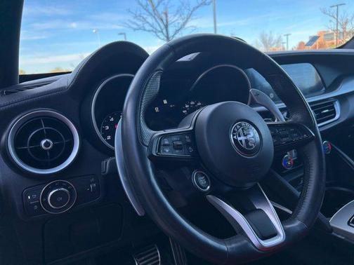 2022 Alfa Romeo Stelvio Ti