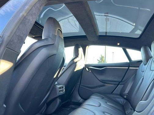 2015 Tesla Model S 85D