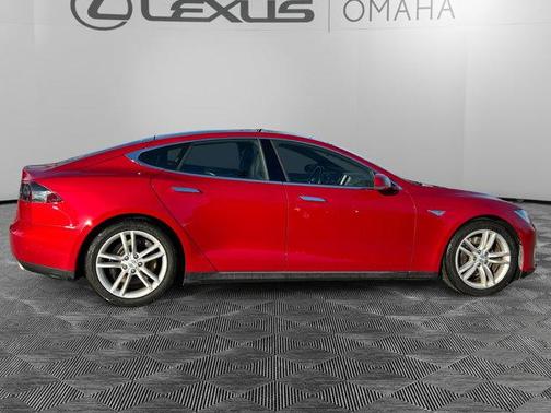 2015 Tesla Model S 85D