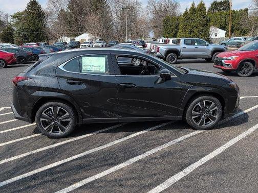 2026 Lexus UX 300h Premium