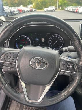 2022 Toyota Avalon Hybrid Limited