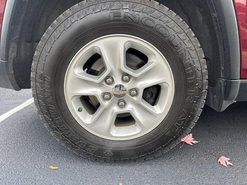 2017 Jeep Grand Cherokee Laredo