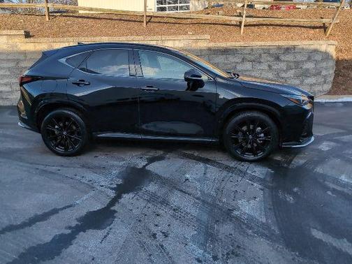 2025 Lexus NX 450h+ F SPORT Handling