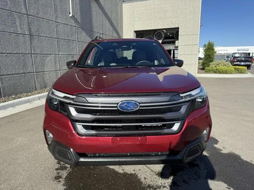 Crimson Red Pearl 2025 Subaru Forester Limited