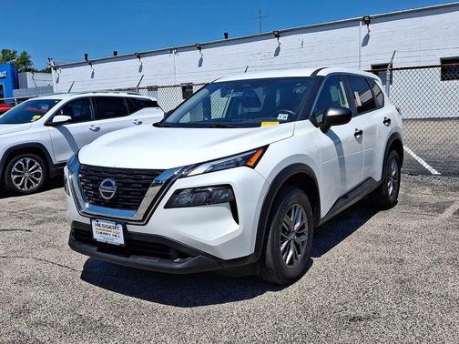 Glacier White 2021 Nissan Rogue S