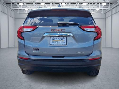 Sterling Metallic 2023 GMC Terrain SLE