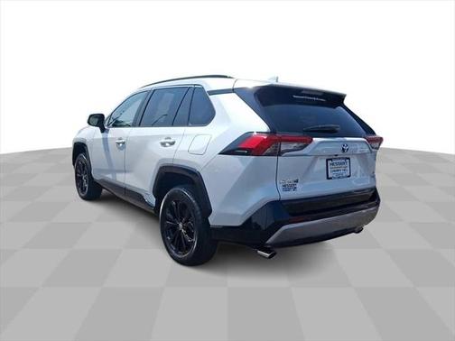 2023 Toyota RAV4 Hybrid SE