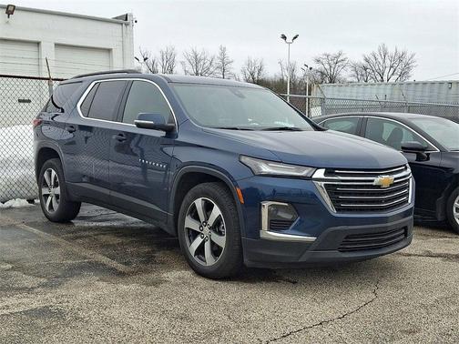 2023 Chevrolet Traverse LT Leather