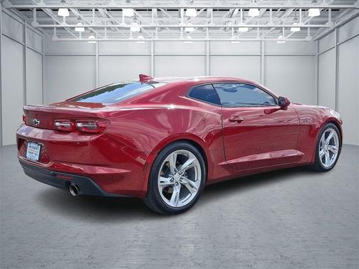 2022 Chevrolet Camaro RWD Coupe LT1