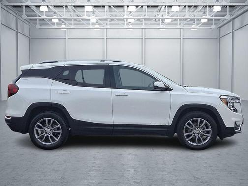 Summit White 2024 GMC Terrain SLT