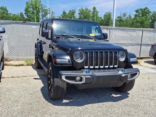 Black Clearcoat 2023 Jeep Wrangler 4xe Sahara
