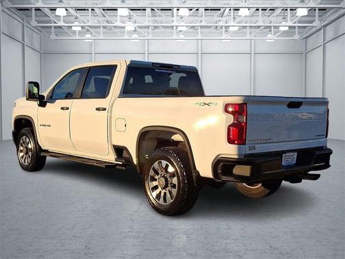 2022 Chevrolet Silverado 2500 Custom